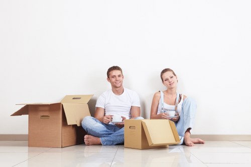 Local moving truck for flats and apartments near Swiss Cottage